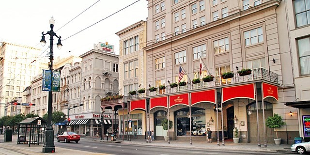 4 Nights @ The Crowne Plaza With Party Pass